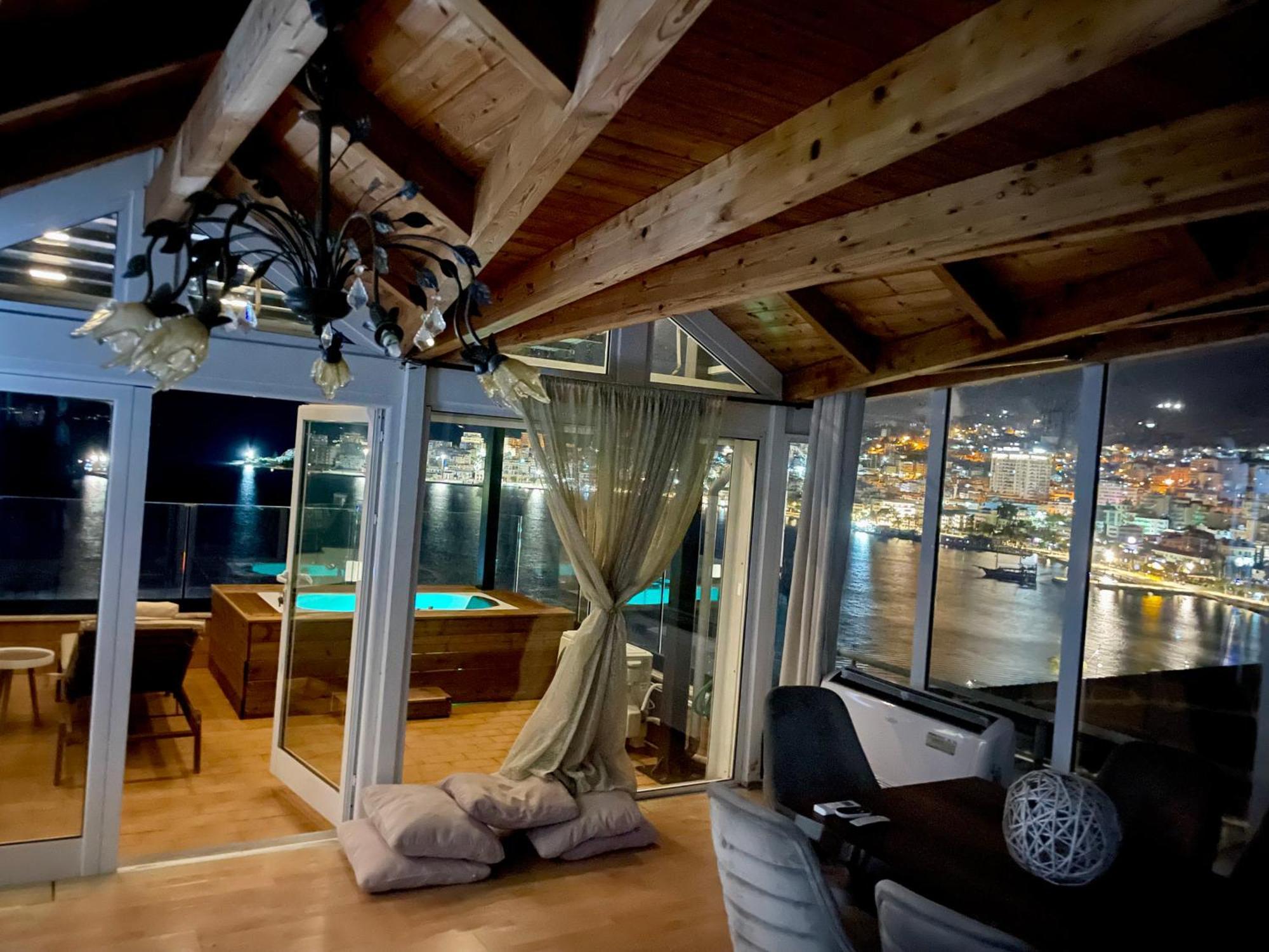 شقة Seaview Golden Penthouse ساراندا المظهر الخارجي الصورة