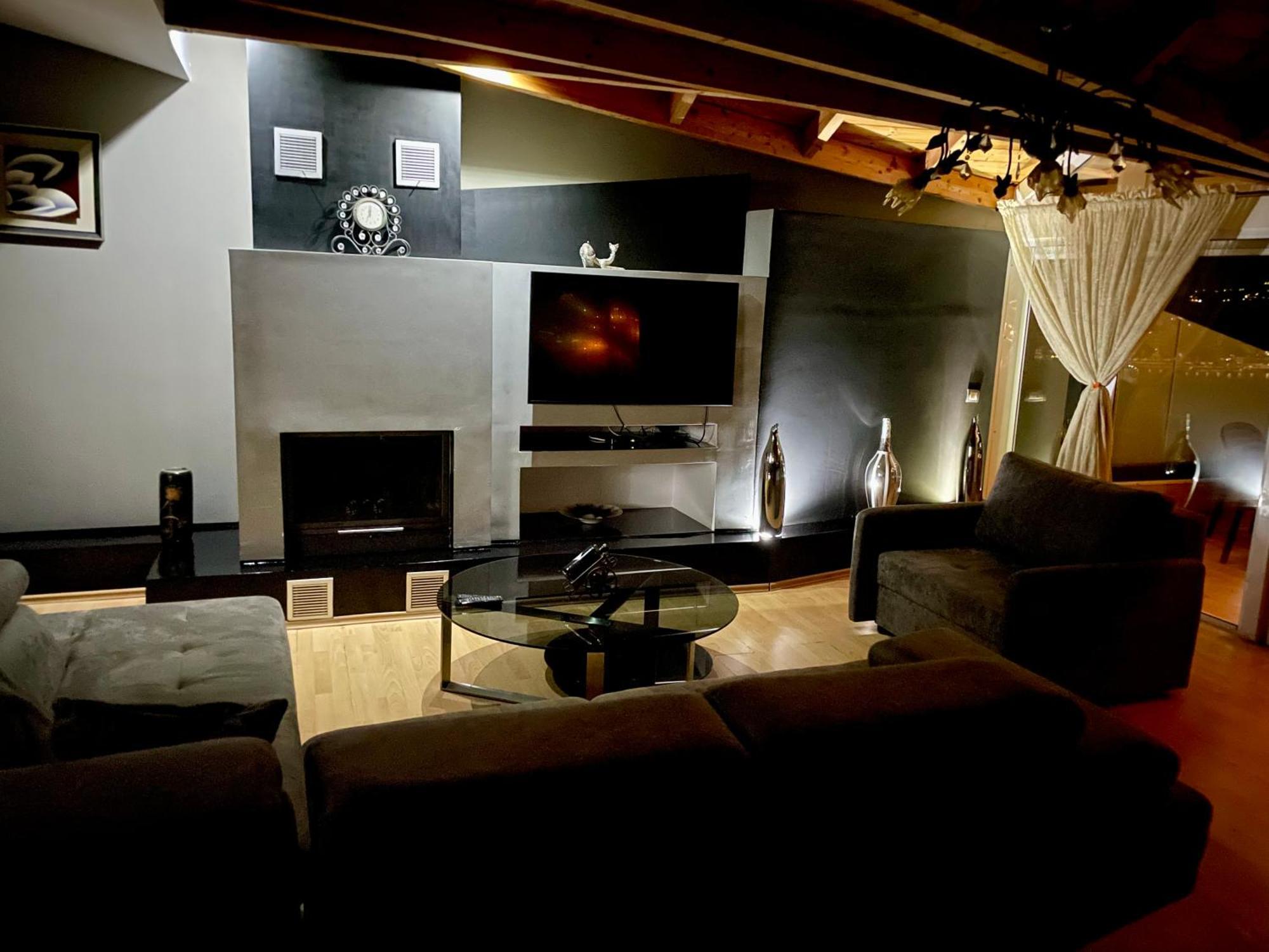 شقة Seaview Golden Penthouse ساراندا المظهر الخارجي الصورة