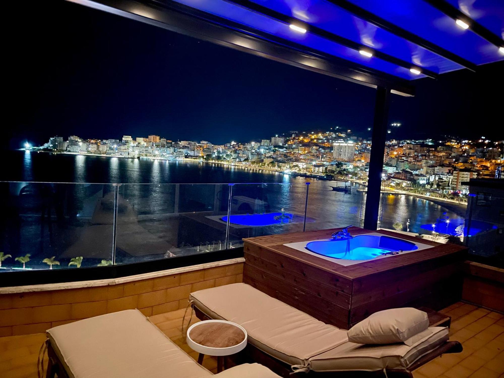 شقة Seaview Golden Penthouse ساراندا المظهر الخارجي الصورة