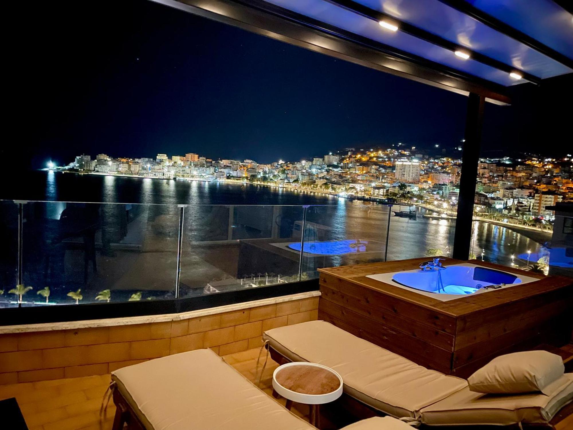 شقة Seaview Golden Penthouse ساراندا المظهر الخارجي الصورة